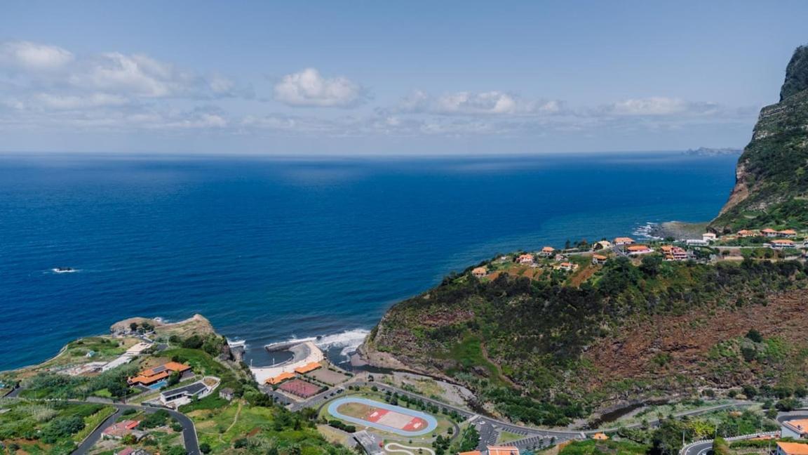 Hôtel Guestready - Hikers Haven à São Roque do Faial Extérieur photo
