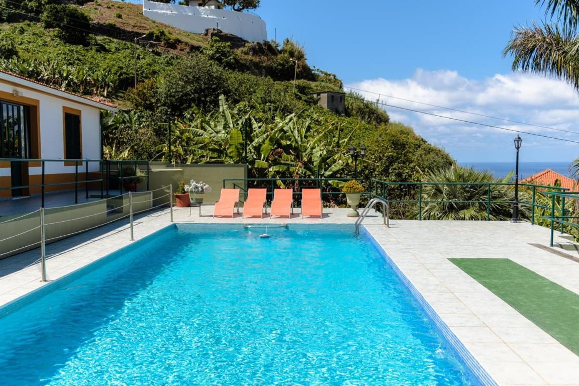 Hôtel Guestready - Hikers Haven à São Roque do Faial Extérieur photo