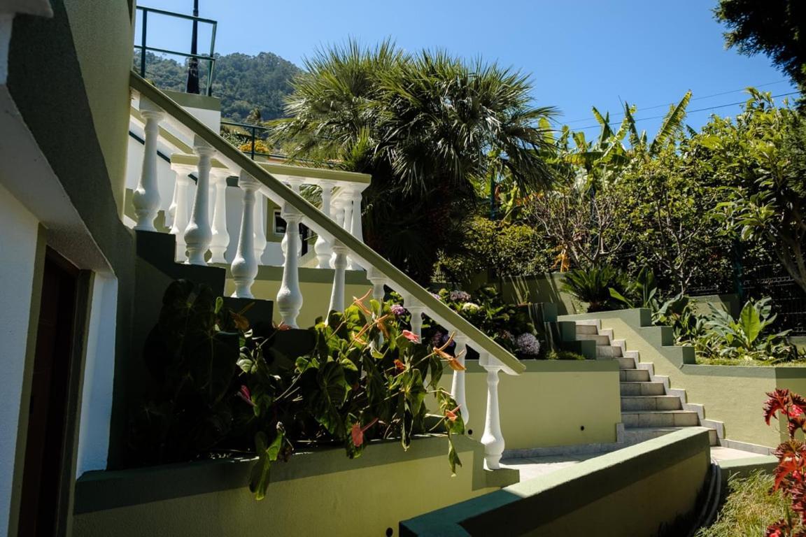 Hôtel Guestready - Hikers Haven à São Roque do Faial Extérieur photo