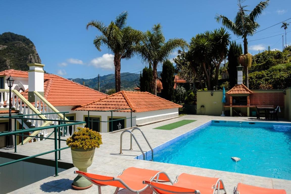 Hôtel Guestready - Hikers Haven à São Roque do Faial Extérieur photo