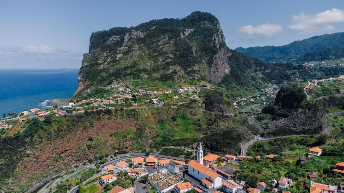 Hôtel Guestready - Hikers Haven à São Roque do Faial Extérieur photo