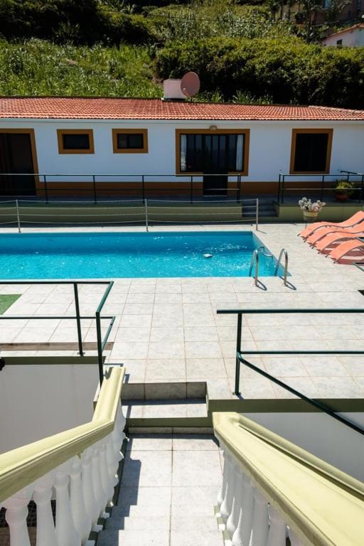 Hôtel Guestready - Hikers Haven à São Roque do Faial Extérieur photo