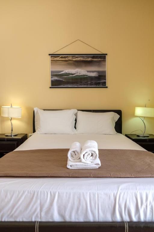 Hôtel Guestready - Hikers Haven à São Roque do Faial Extérieur photo