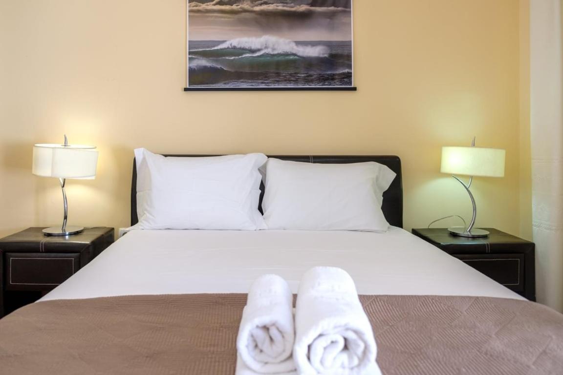 Hôtel Guestready - Hikers Haven à São Roque do Faial Extérieur photo