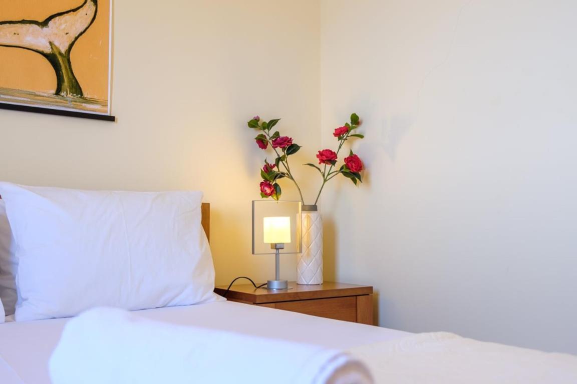 Hôtel Guestready - Hikers Haven à São Roque do Faial Extérieur photo
